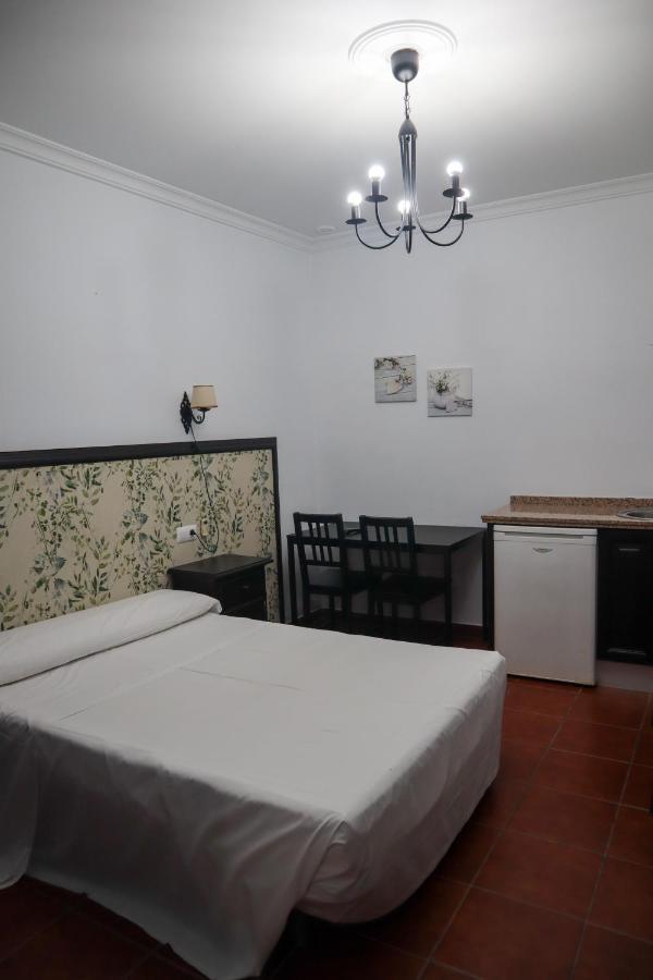 Apartamentos Turisticos Casa Cantillo Carmona  Exteriér fotografie
