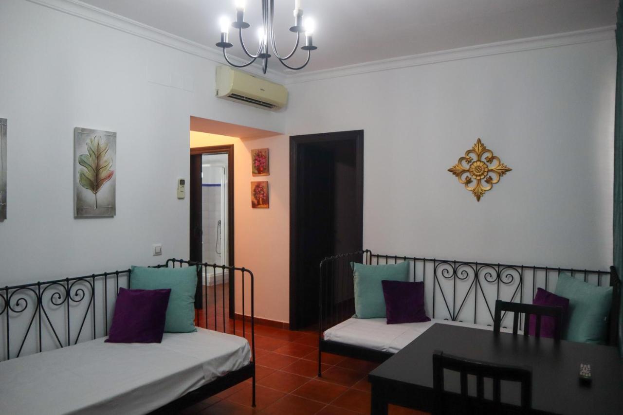 Apartamentos Turisticos Casa Cantillo Carmona  Exteriér fotografie