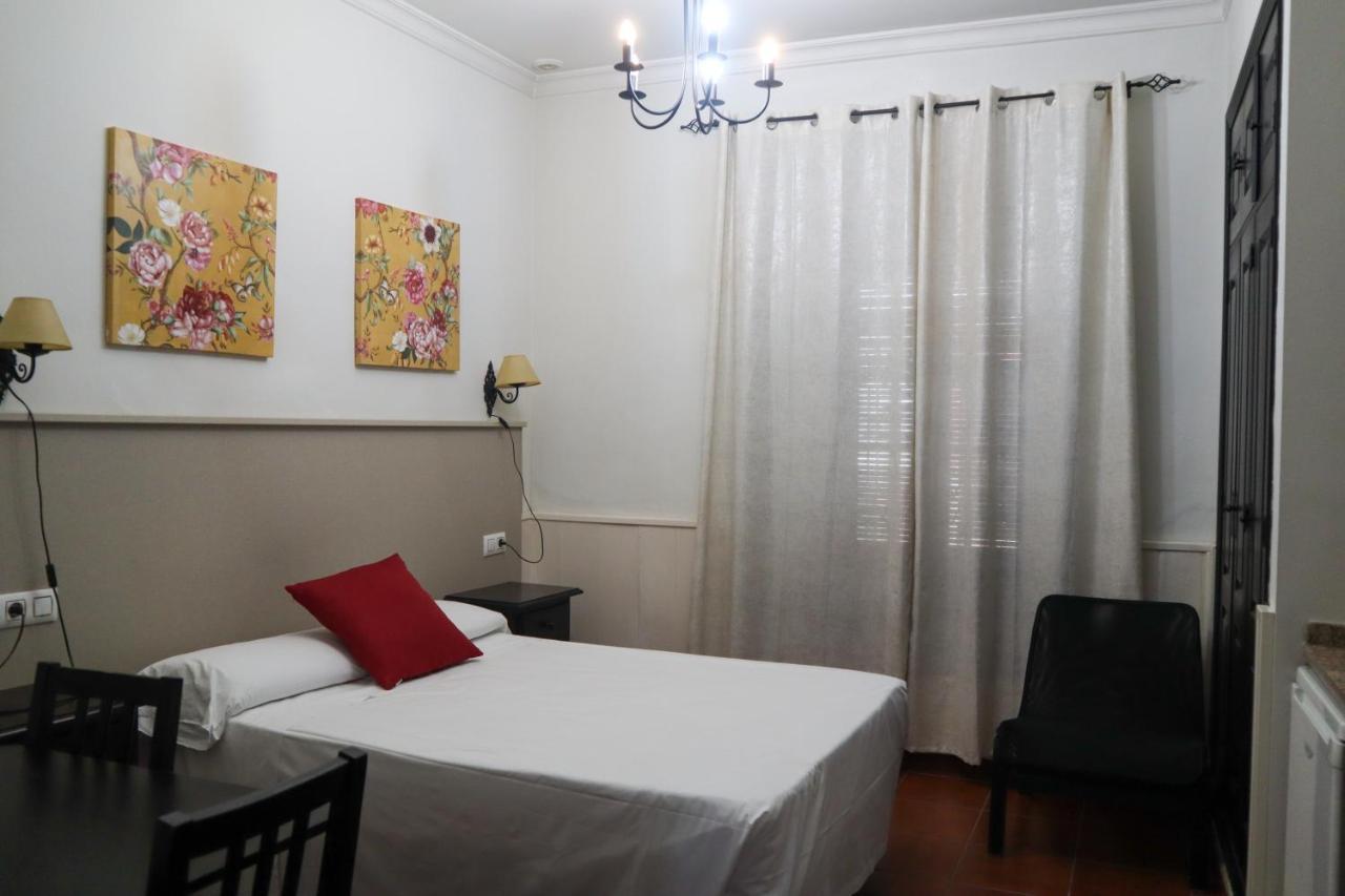 Apartamentos Turisticos Casa Cantillo Carmona  Exteriér fotografie