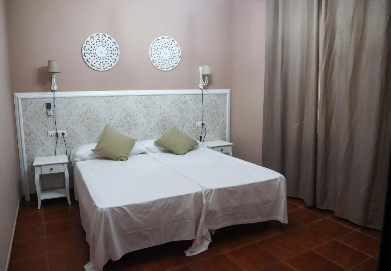 Apartamentos Turisticos Casa Cantillo Carmona  Exteriér fotografie